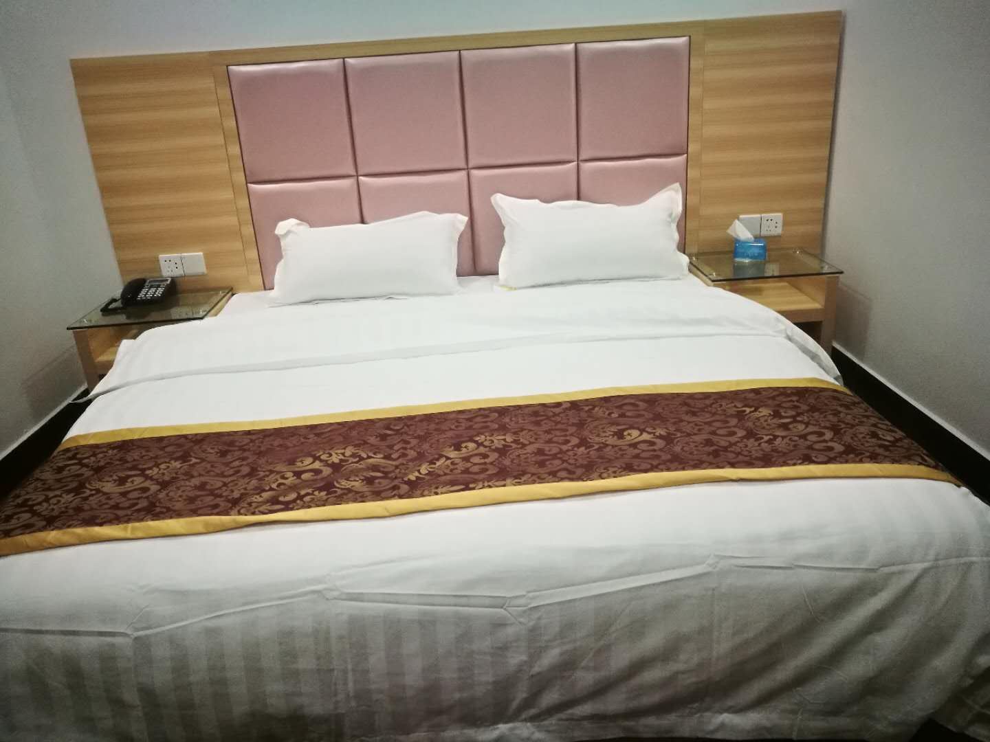 特惠大床房(无窗)
