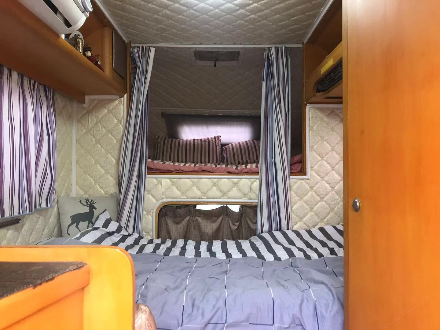 长城中天房车(公共浴室)