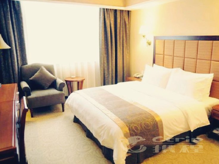 hotelPic