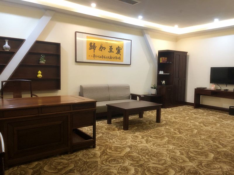 豪华大床房