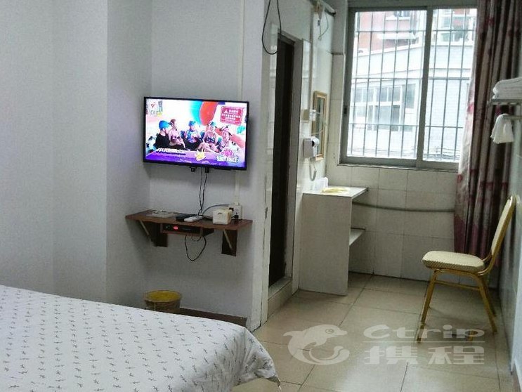 hotelPic