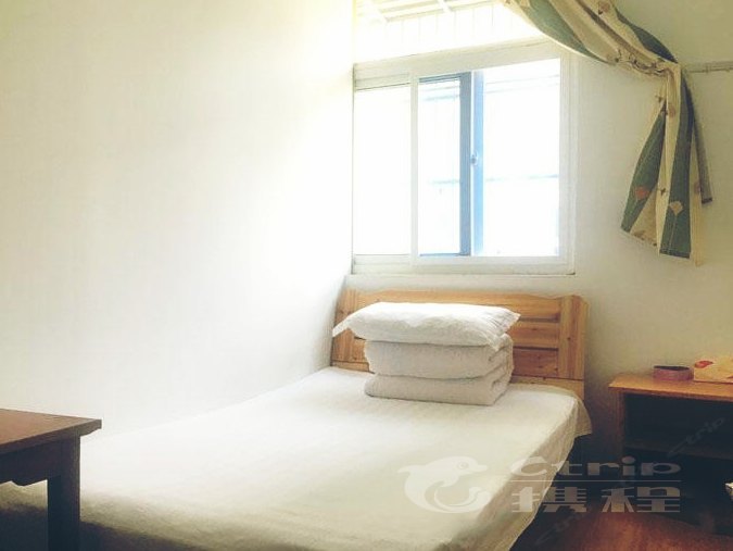 hotelPic