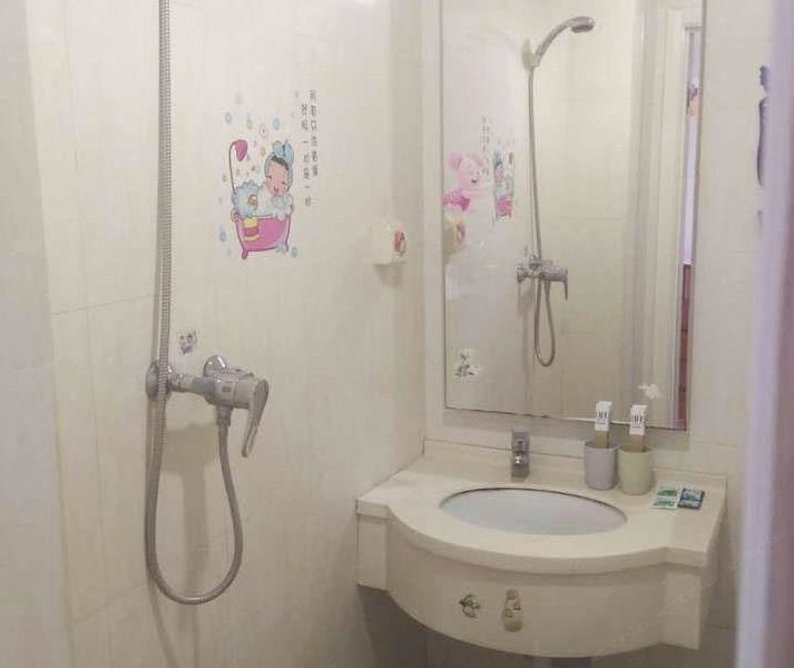 hotelPic