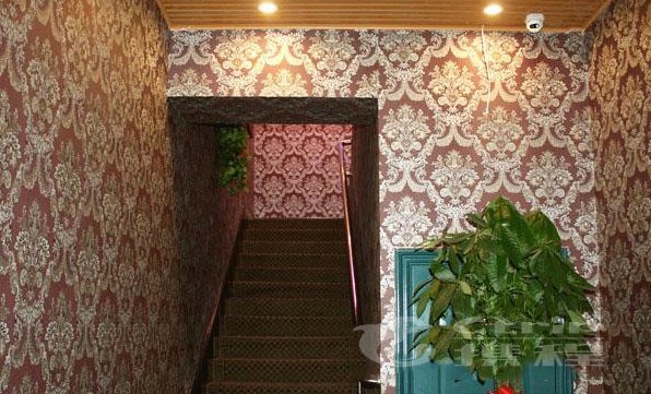 hotelPic