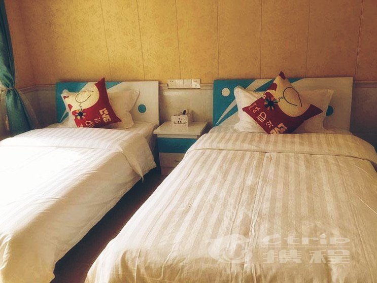 hotelPic