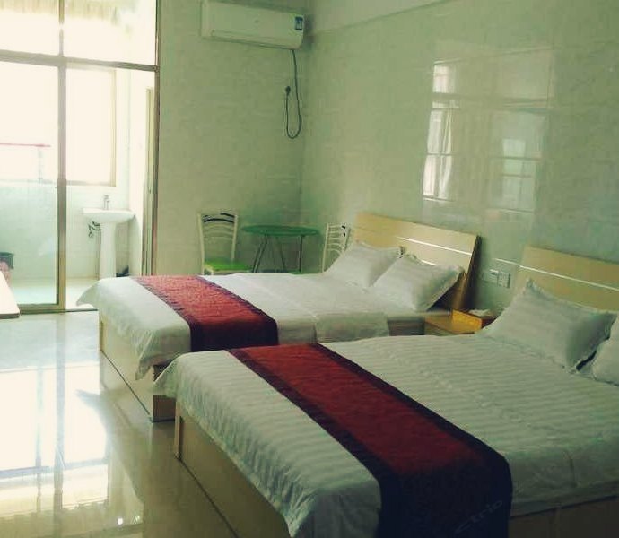 hotelPic