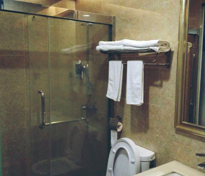 hotelPic