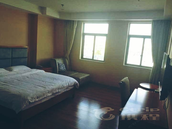 hotelPic