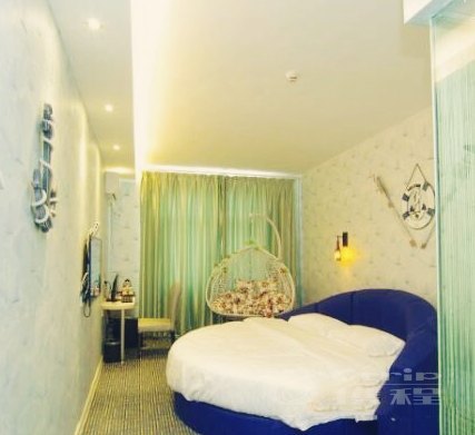 hotelPic