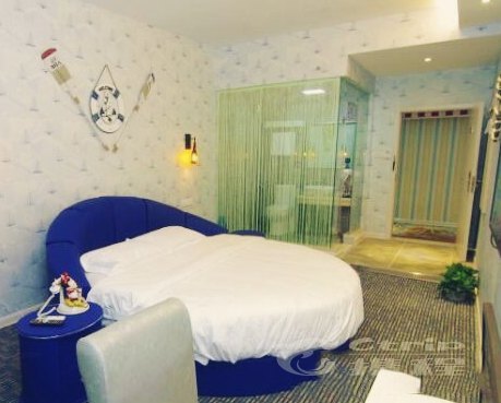 hotelPic
