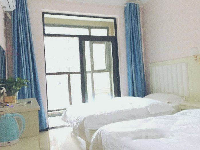 hotelPic