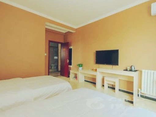 hotelPic