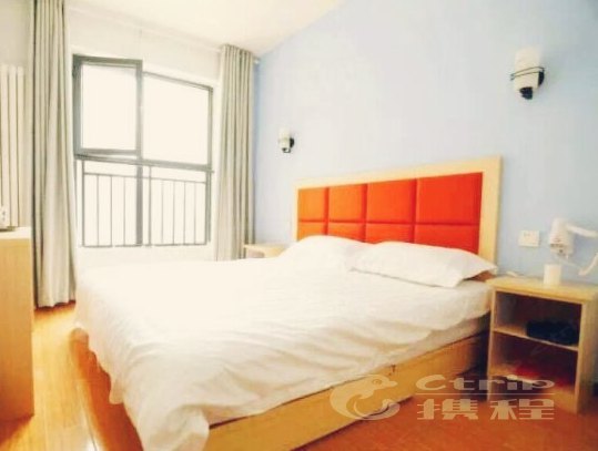 hotelPic