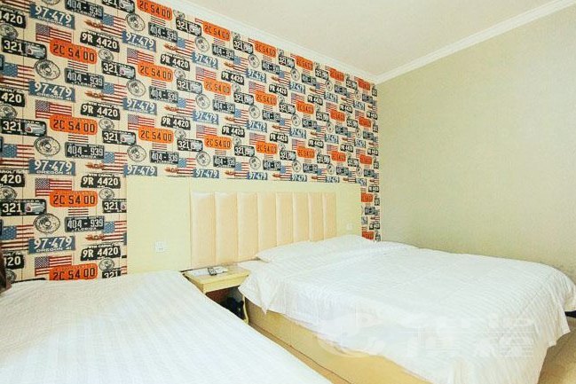 hotelPic