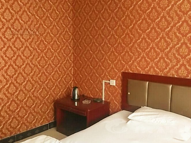 hotelPic