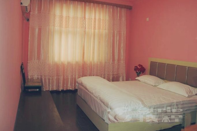 hotelPic