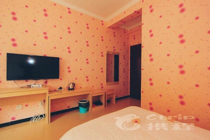 hotelPic