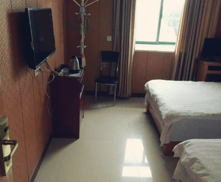 hotelPic