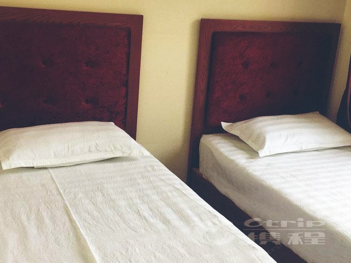 hotelPic