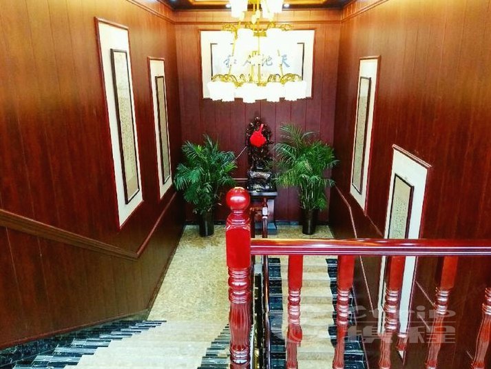 荥阳市易居快捷酒店