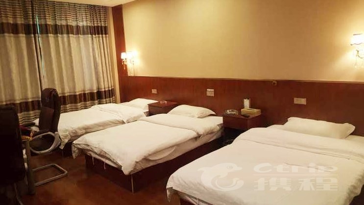 hotelPic