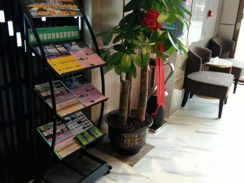 hotelPic