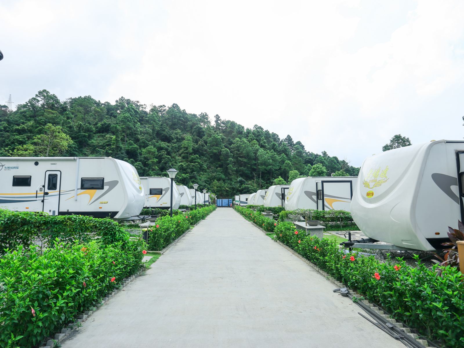 山海温馨4人房车
