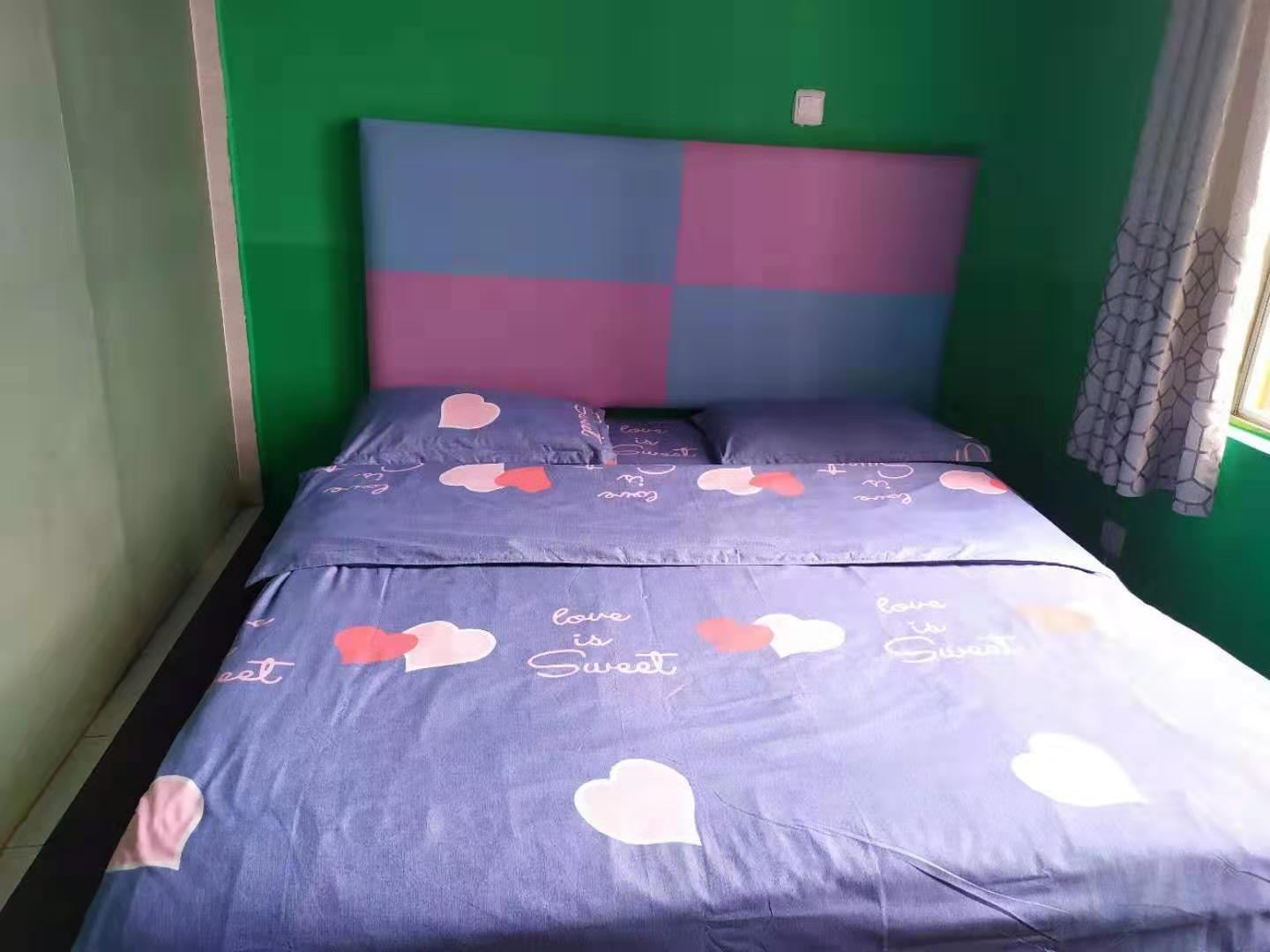 舒适大床房
