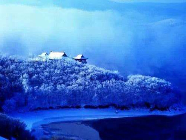 镜泊湖雪景