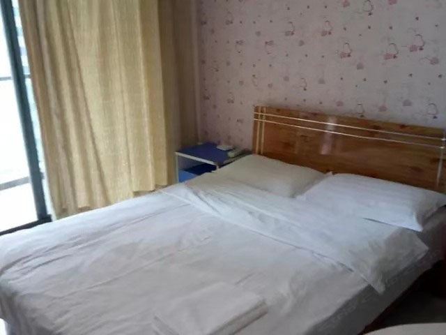 经济大床房(公卫)
