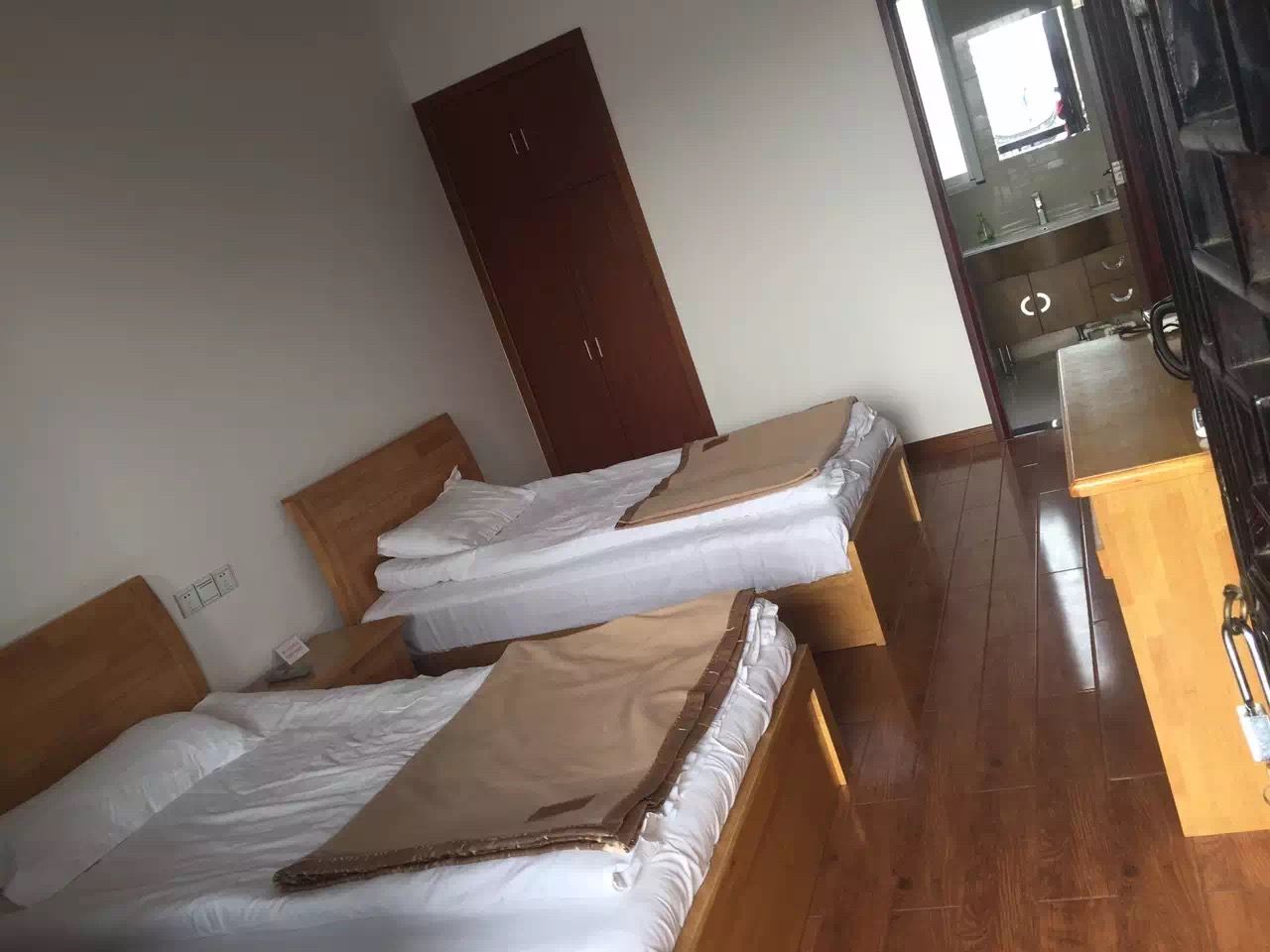 双人房