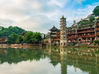 张家界7日游旅行团_张家界六日旅游报价_张家界报团旅游多少钱
