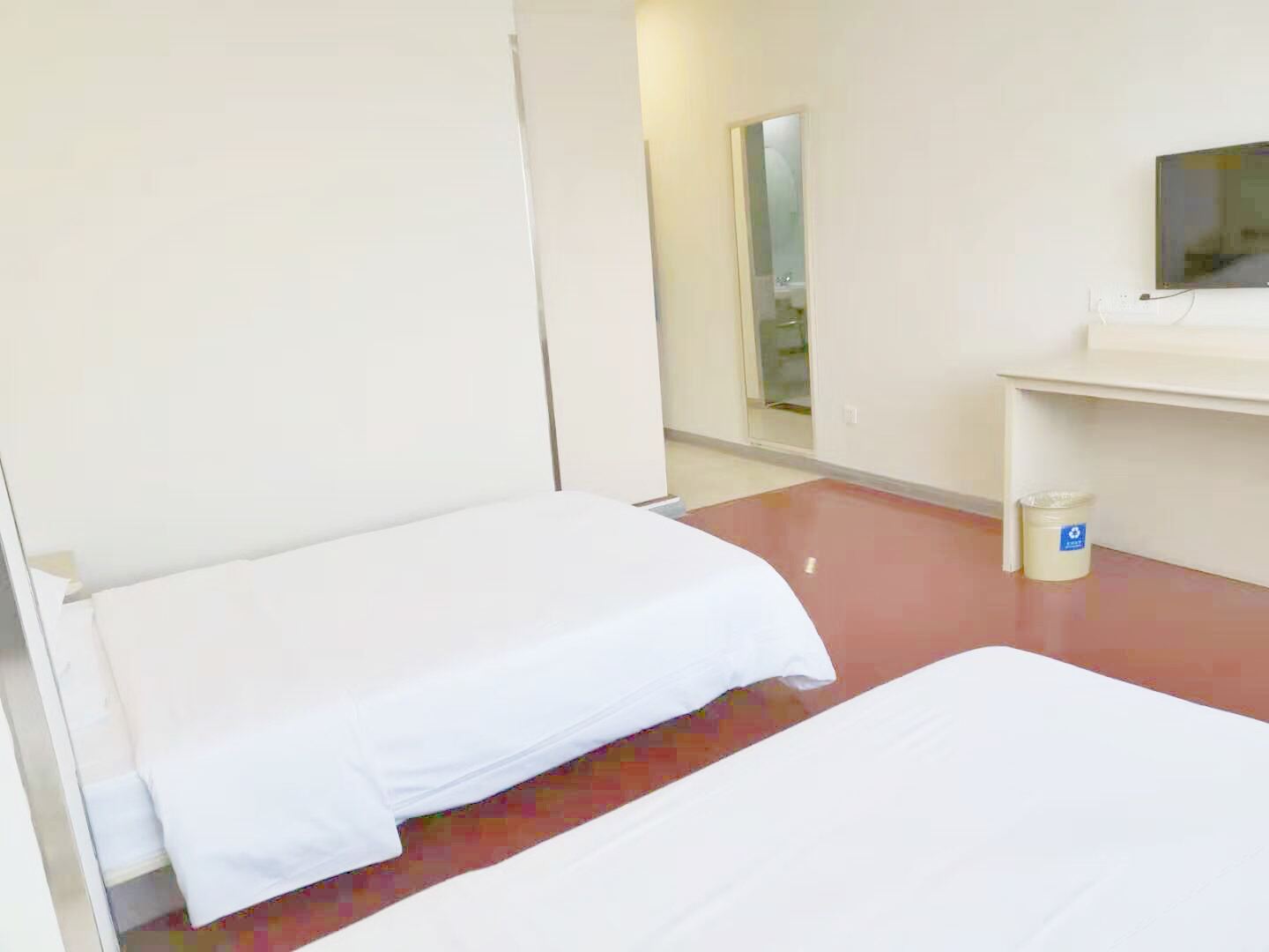 双床房