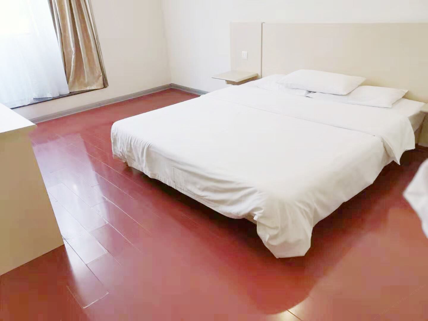 高级大床房