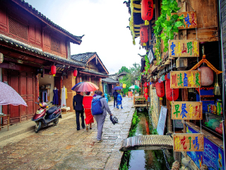 云南香格里拉游跟團多少錢_云南香格里拉八月份旅游_2021去云南香格里拉旅游團報價