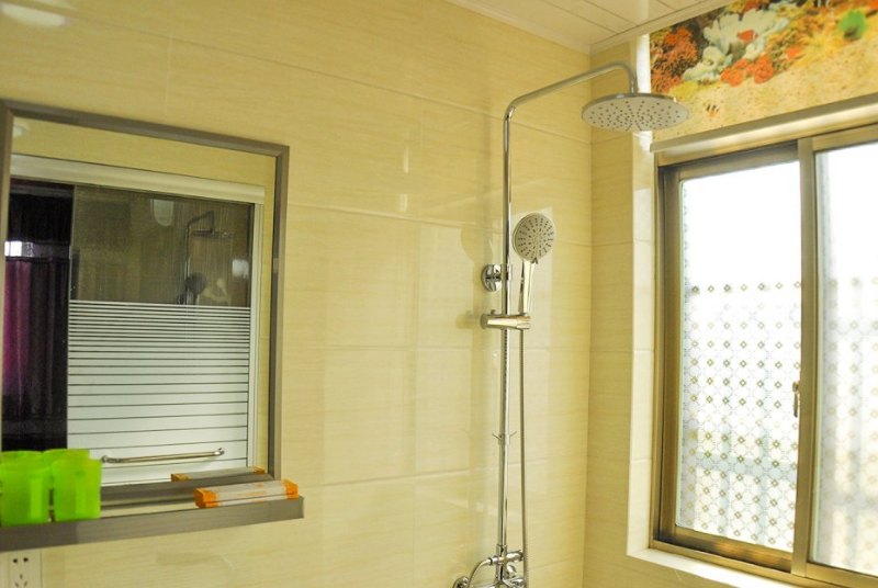 hotelPic