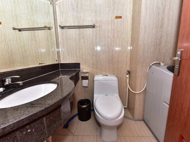 hotelPic