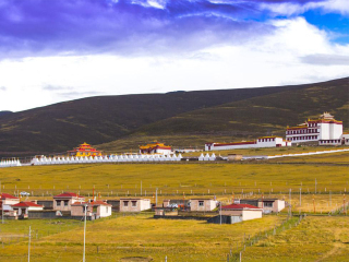 稻城亚丁旅游团报价自由行_暑假稻城亚丁游价格_旅游团稻城亚丁旅游