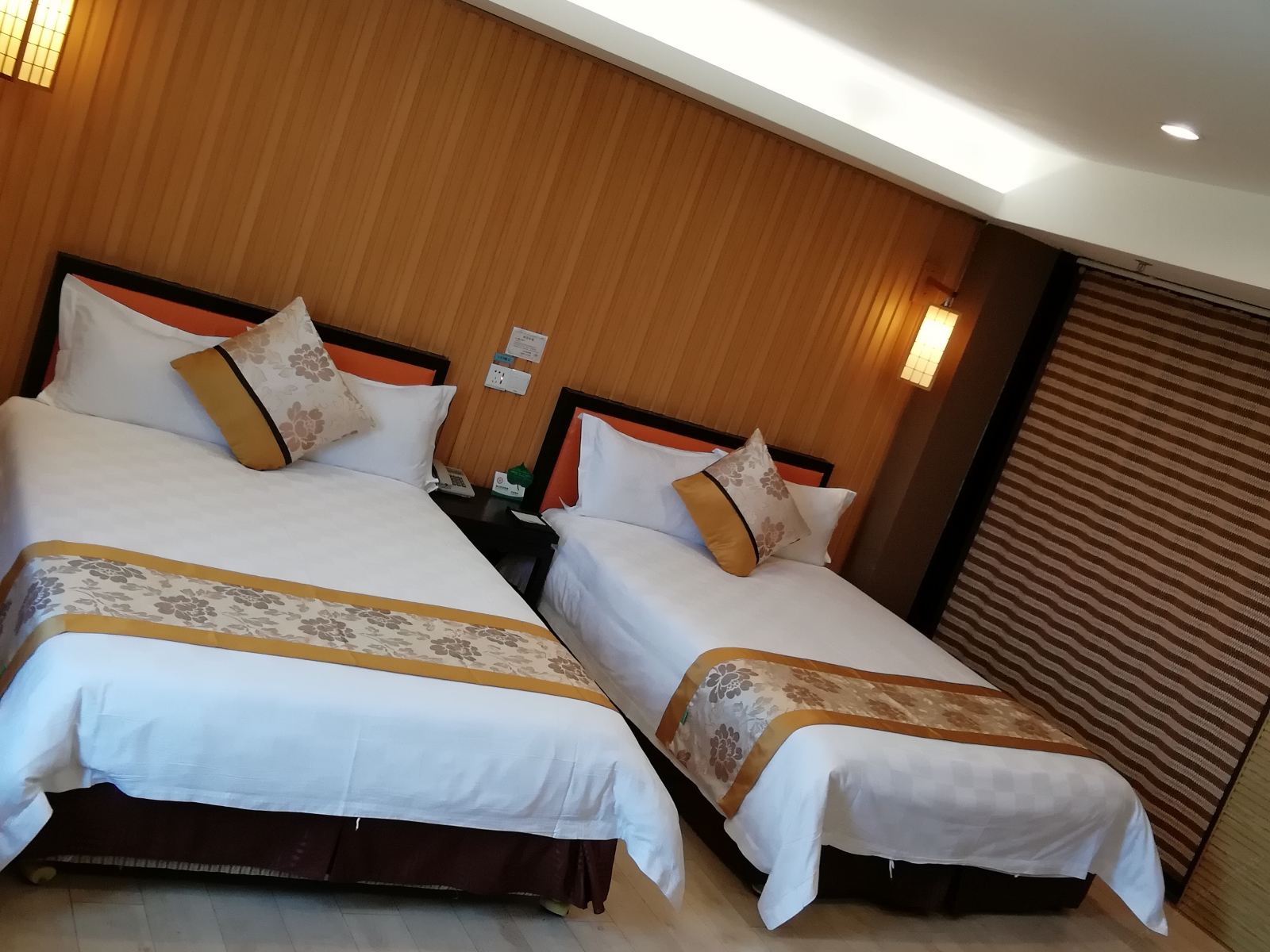 中式豪华双床房
