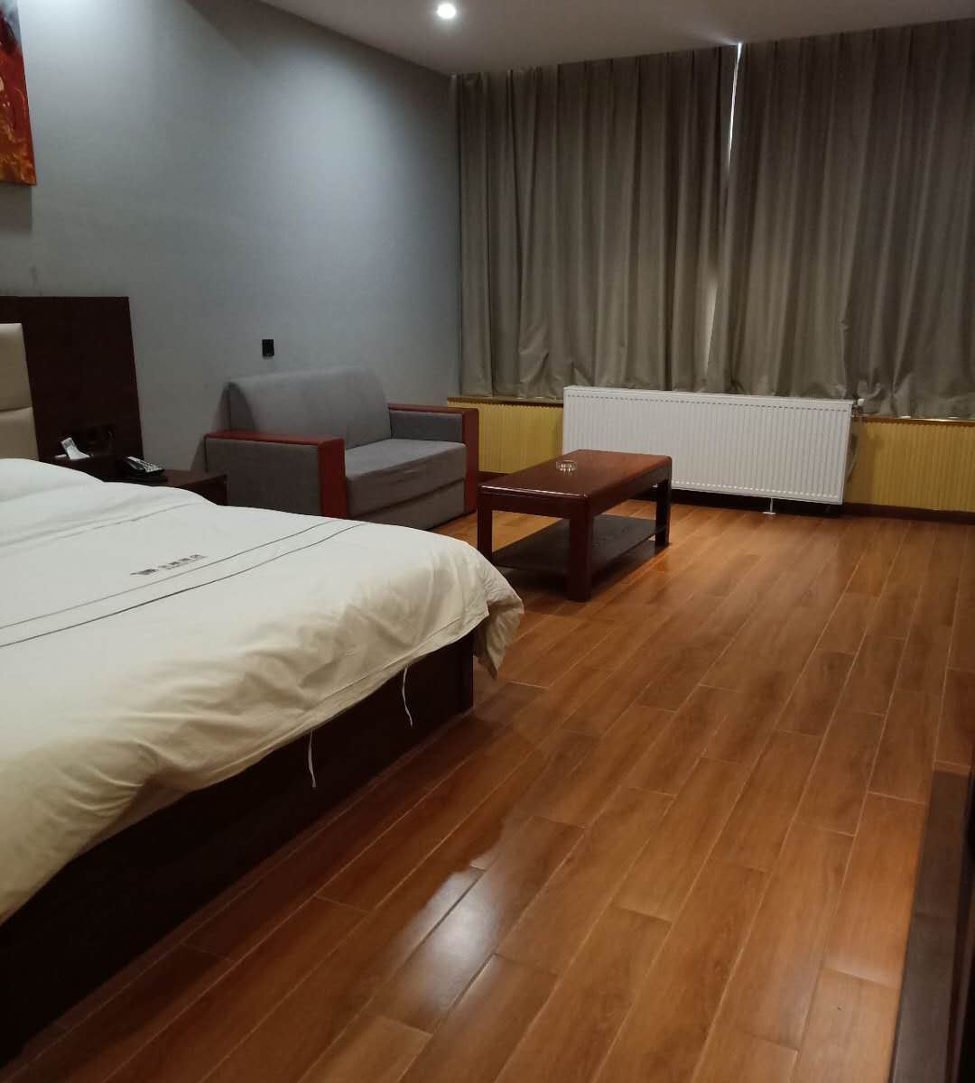 豪华大床间
