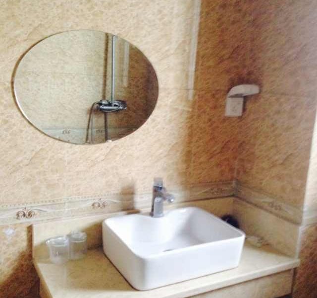 hotelPic