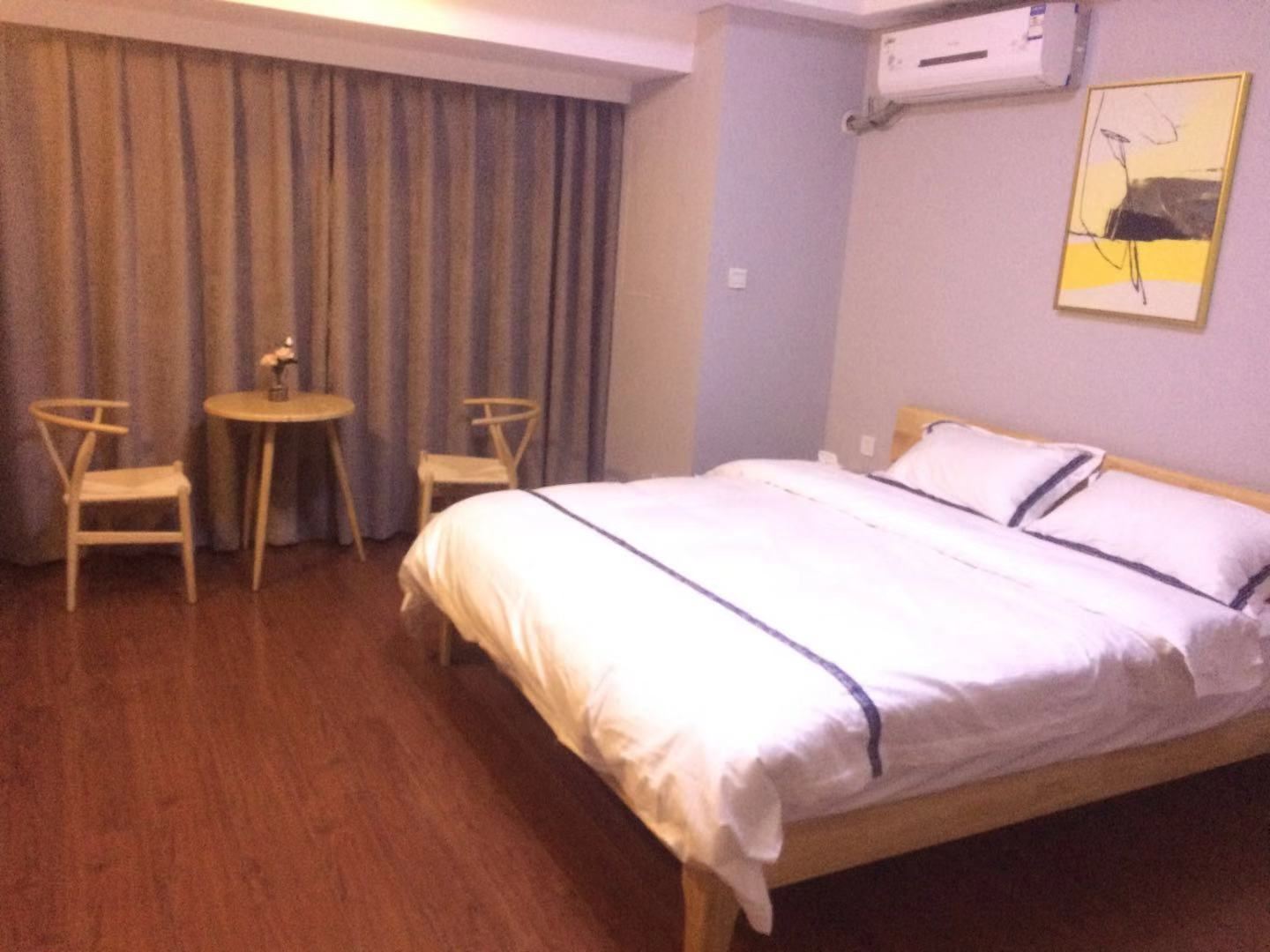 精品北欧大床房