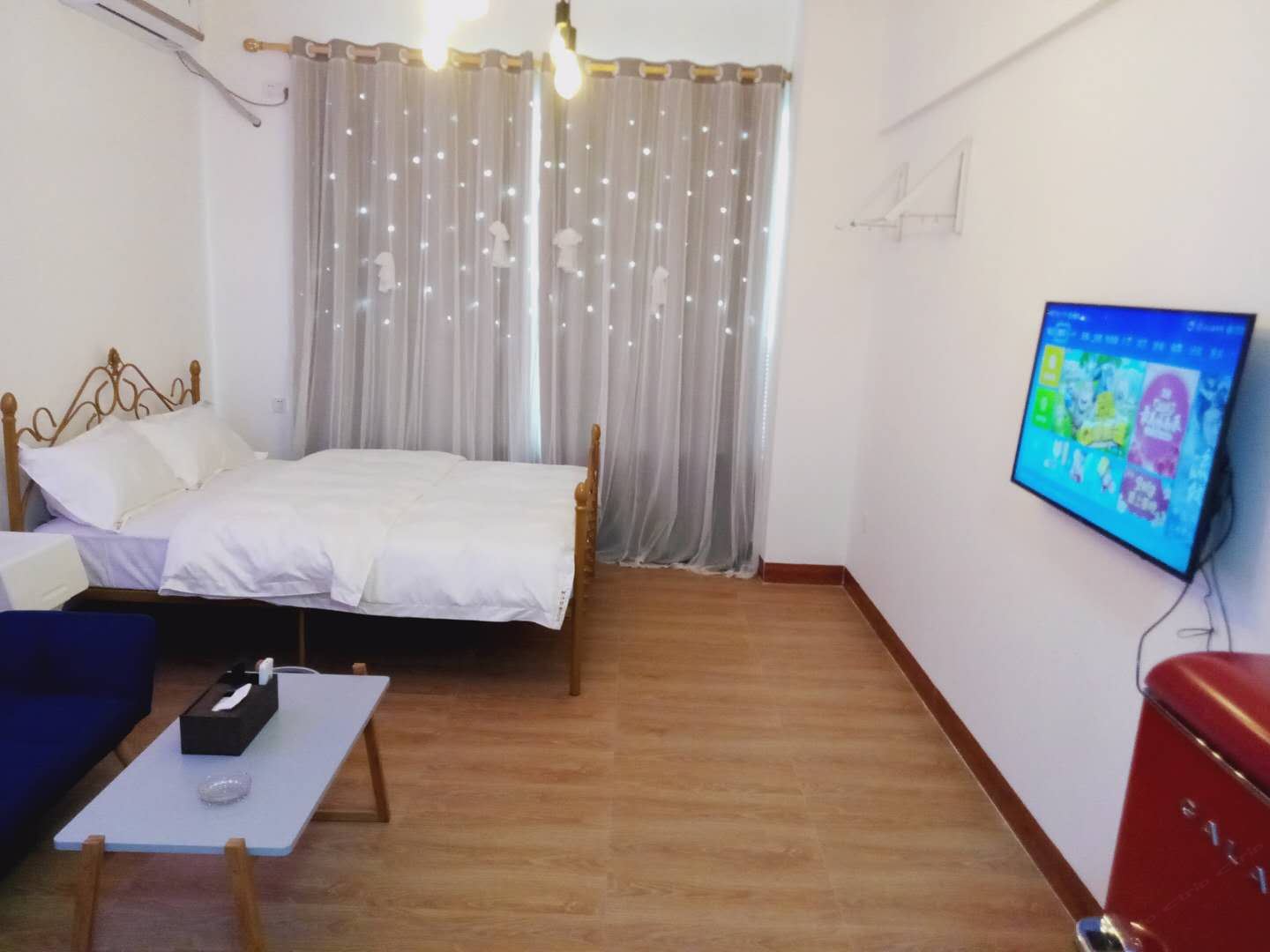 豪华大床房