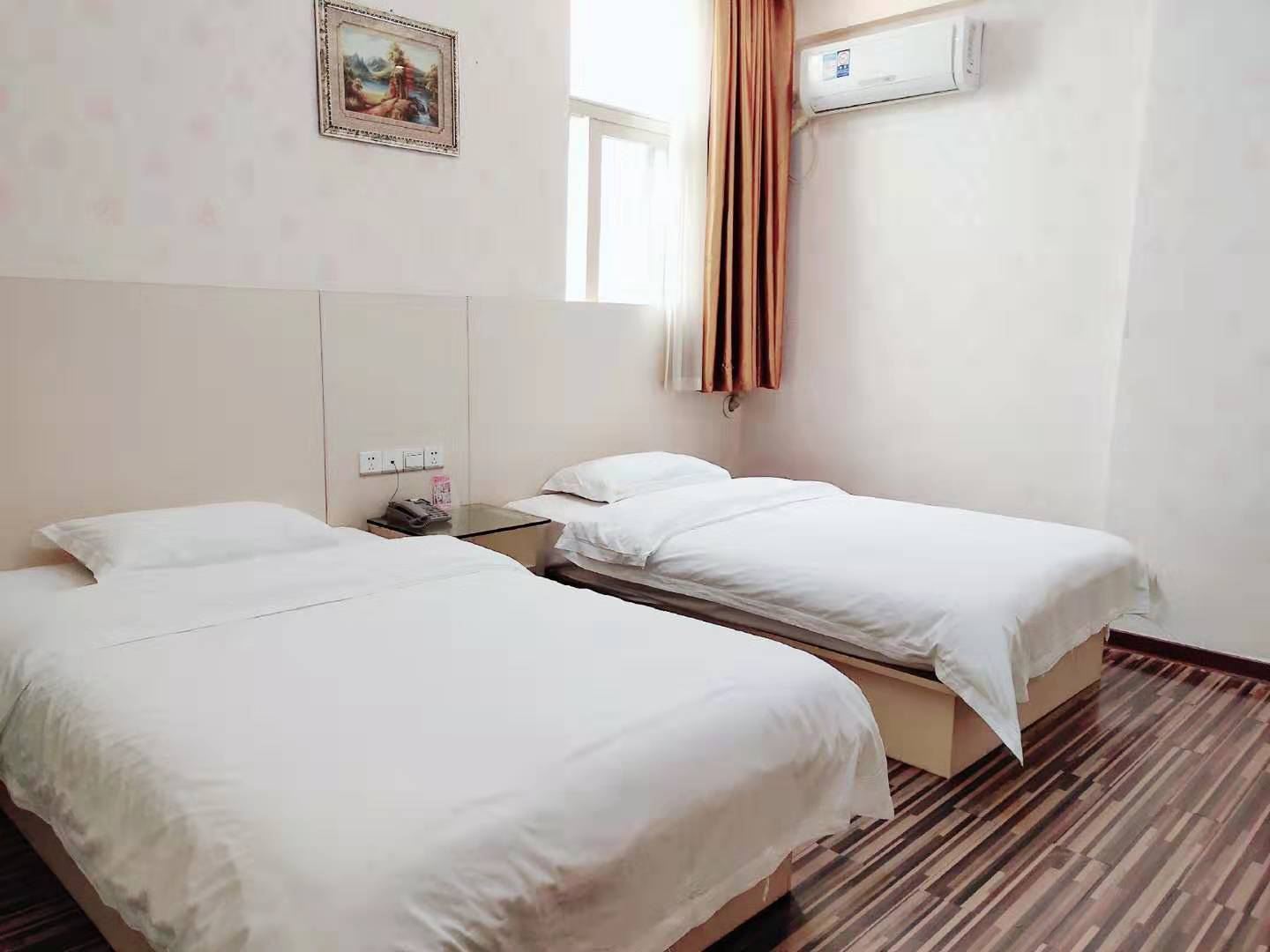 简约双床房