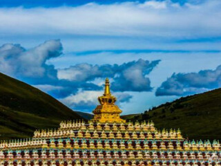 去四川稻城亞丁旅游要多少錢_四川稻城亞丁游跟團多少錢2021_四川稻城亞丁跟團游與自由行