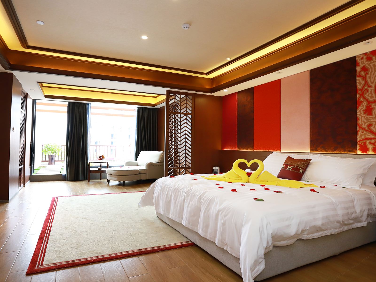 豪华温泉大床房