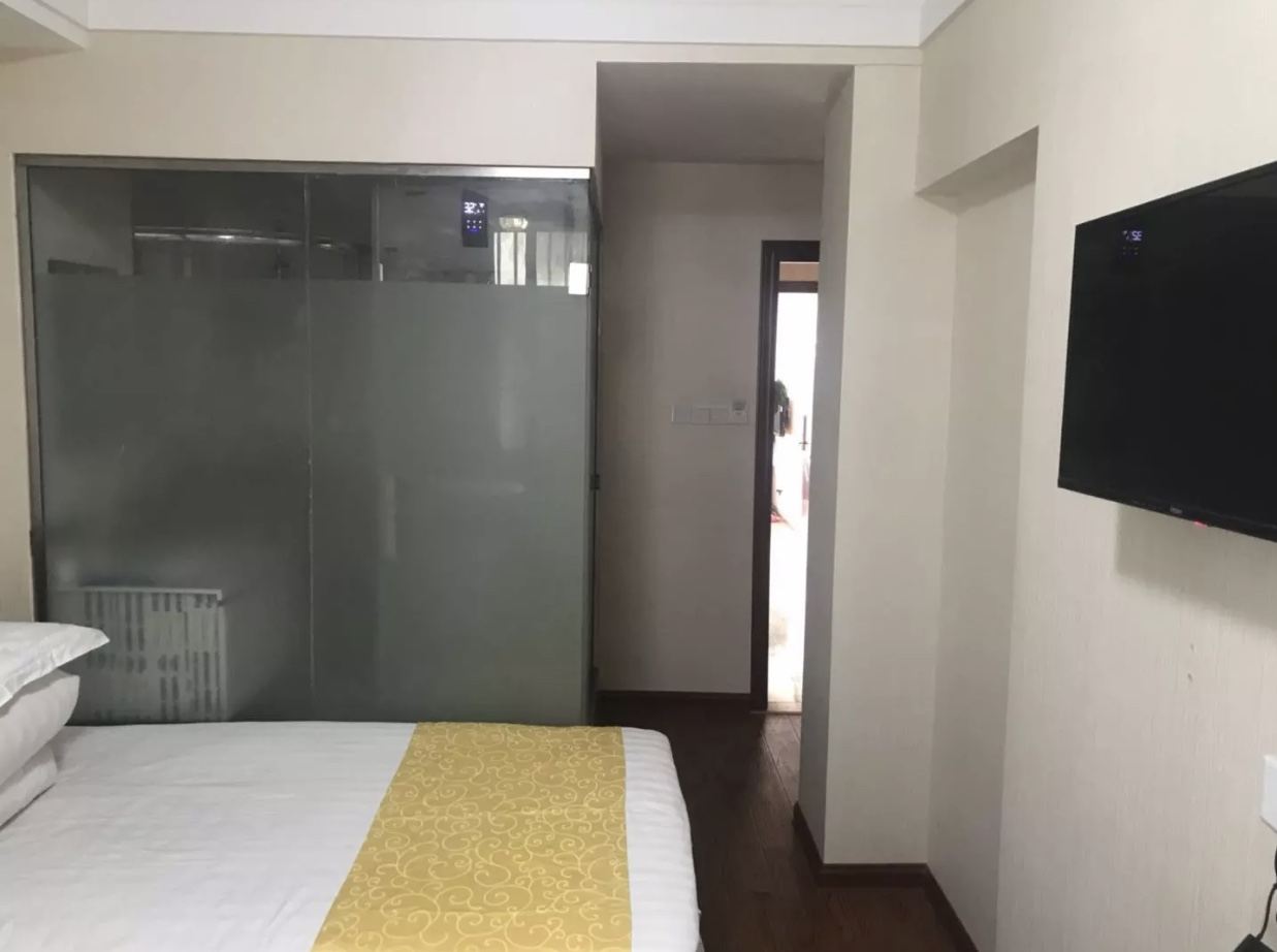 温馨大床房