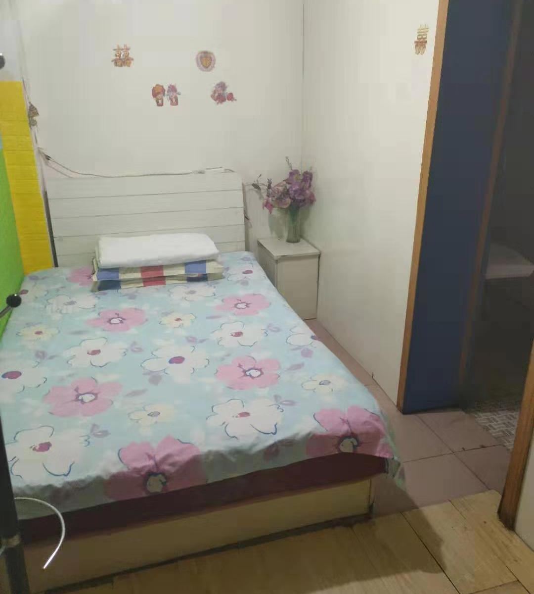 标准大床房