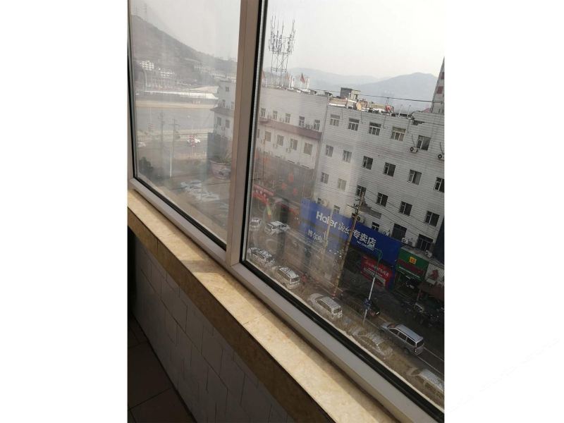 hotelPic