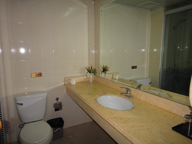hotelPic